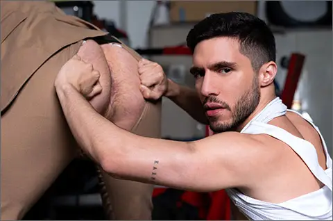 Men At Play Gay Porn Suited Sexy Spanish Men Naked DON'T FUCK WITH THE MECHANIC Luciano Ridick