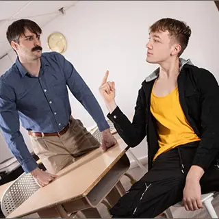 DESK ART Ezra Mahomes Seb Leblan Men.com